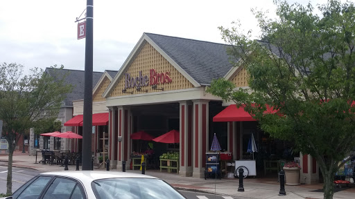 Supermarket «Roche Bros. Mashpee», reviews and photos, 11 Commercial St, Mashpee, MA 02649, USA
