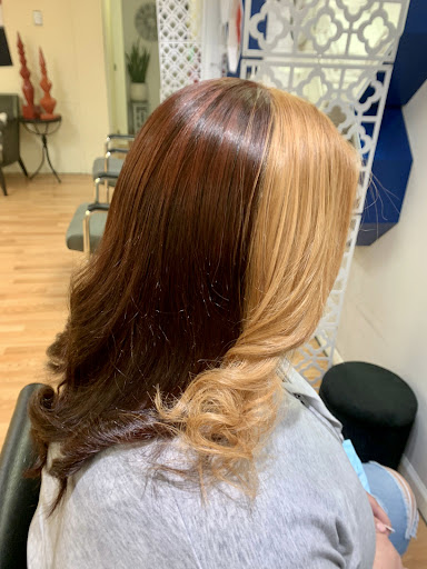 Hair Salon «Blow out Dominican Hair Salon», reviews and photos, 1413 W. O. Ezell Boulevard, Spartanburg, SC 29301, USA