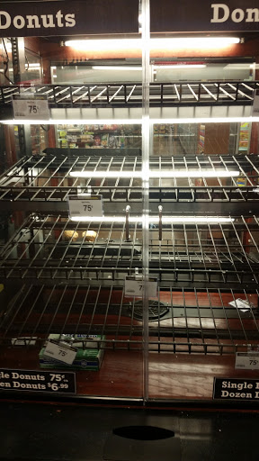 Grocery Store «Kroger», reviews and photos, 1571 N State St, Greenfield, IN 46140, USA