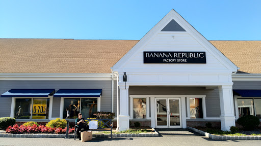 Clothing Store «Banana Republic», reviews and photos, 454 Evergreen Ct, Central Valley, NY 10917, USA