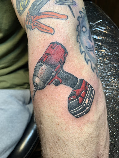 Tattoo Shop «Destiny Tattoo Studio», reviews and photos, 1822 NJ-35, South Amboy, NJ 08879, USA