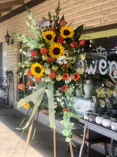 Florist «Country Cousins Flower shop», reviews and photos, 841 E Whittier Blvd, La Habra, CA 90631, USA