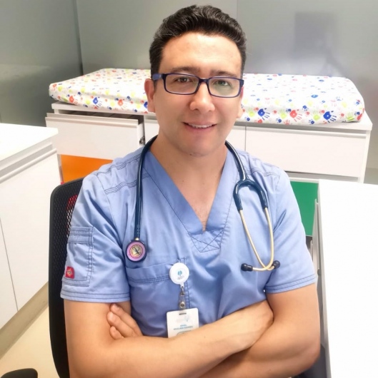 Dr. Jhair Vargas Holguín, Pediatra