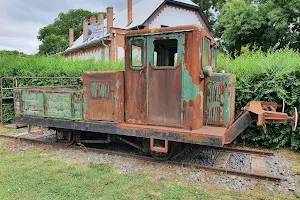 Zsuzsi Erdei Railway Office. image