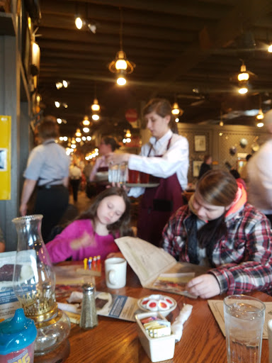 American Restaurant «Cracker Barrel Old Country Store», reviews and photos, 5035 Hinkleville Rd, Paducah, KY 42001, USA