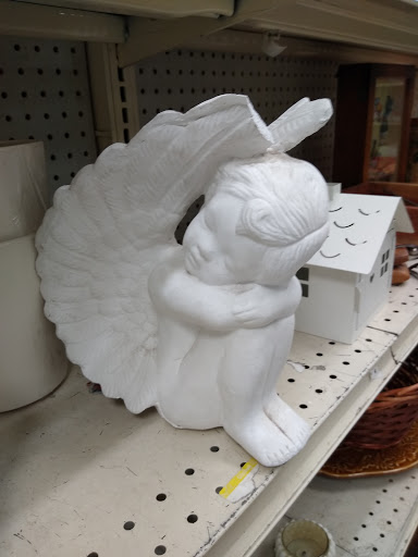 Thrift Store «Goodwill - Glendale», reviews and photos, 1622 W Glenoaks Blvd, Glendale, CA 91202, USA