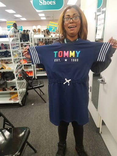 Clothing Store «Citi Trends», reviews and photos, 237 E Lewis and Clark Pkwy, Clarksville, IN 47129, USA