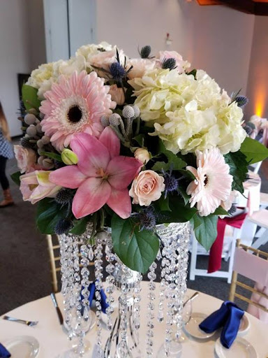 Florist «The Village Flower Shop», reviews and photos, 132 S Addison St, Bensenville, IL 60106, USA