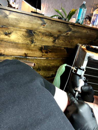 Tattoo Shop «Short North Tattoo», reviews and photos, 1042 N High St, Columbus, OH 43201, USA