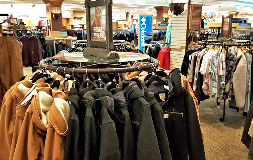 Sporting Goods Store «Bass Pro Shops», reviews and photos, 300 Cincinnati Mills Dr, Cincinnati, OH 45240, USA