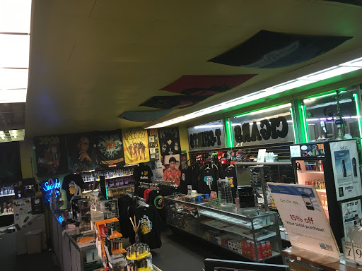 Tobacco Shop «Hot Box Smoke Shop», reviews and photos, 1111 El Camino Real #3, Santa Clara, CA 95050, USA