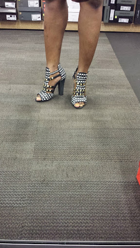 Shoe Store «DSW Designer Shoe Warehouse», reviews and photos, 2134 Bartow Ave, Bronx, NY 10475, USA