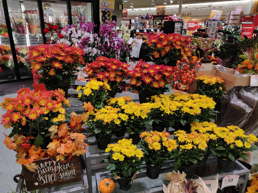 Grocery Store «Schnucks», reviews and photos, 1750 Bradford Ln, Normal, IL 61761, USA