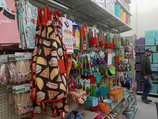 Craft Store «Hobby Lobby», reviews and photos, 910 Great E Plaza, Niles, OH 44446, USA