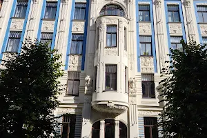 Art Nouveau building image