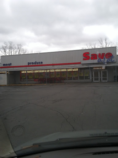 Grocery Store «Save-A-Lot», reviews and photos, 1703 Airport Hwy, Toledo, OH 43609, USA