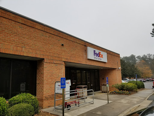 Shipping and Mailing Service «FedEx Ship Center», reviews and photos, 1525 Morrison Pkwy, Alpharetta, GA 30009, USA