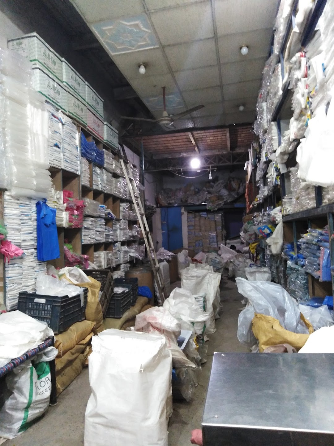Sheikh Jan Plastic Store 