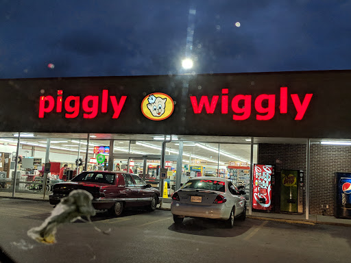 Piggly Wiggly, 130 McMurry Blvd, Hartsville, TN 37074, USA, 