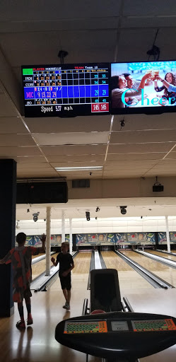 Supermarket «Giant Eagle Supermarket», reviews and photos, 21593 Lorain Rd, Fairview Park, OH 44126, USA