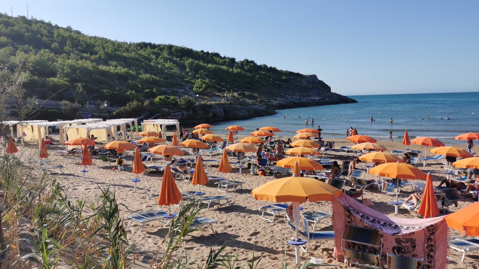 Foto av Spiaggia di Calalunga - rekommenderas för familjeresenärer med barn
