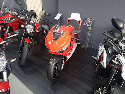 Y.E. Motori Show 18ème à Paris