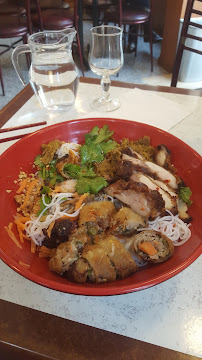 Plats et boissons du Restaurant cambodgien Heng Heng Rapide à Paris - n°12