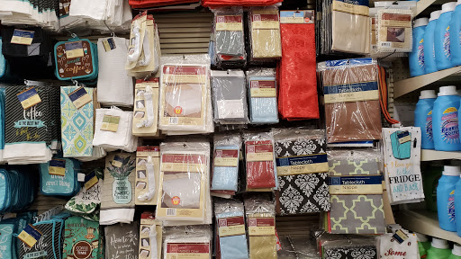 Dollar Store «Dollar Tree», reviews and photos, 4920 Allen Rd, Zephyrhills, FL 33541, USA