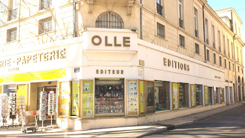 Magasin de fournitures de bureau Lacour-Ollé Nîmes