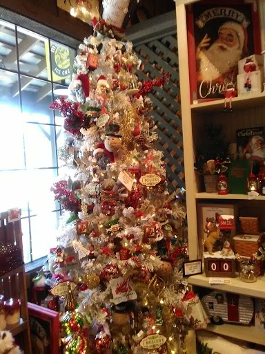 American Restaurant «Cracker Barrel Old Country Store», reviews and photos, 12357 Hornsby Ln, Newport News, VA 23602, USA