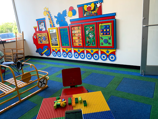 Toyota Dealer «Molle Toyota», reviews and photos, 601 W 103rd St, Kansas City, MO 64114, USA