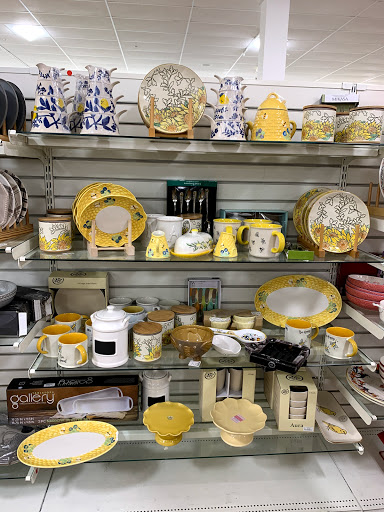 Department Store «HomeGoods», reviews and photos, 205 E Rte 59, Nanuet, NY 10954, USA