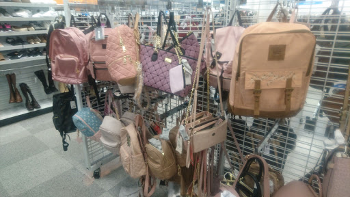 Clothing Store «Ross Dress for Less», reviews and photos, 3300 S Glenstone Ave, Springfield, MO 65804, USA