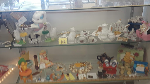 Antique Store «Craftiques Mall - Bandera Road», reviews and photos, 6751 Bandera Rd, San Antonio, TX 78238, USA