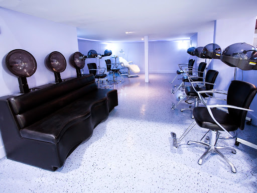 Hair Salon «ROCA Salon & Spa», reviews and photos, 1300 W 39th St, Kansas City, MO 64111, USA