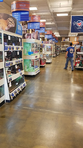 Pet Supply Store «PetSmart», reviews and photos, 573 N McKinley St, Corona, CA 92879, USA