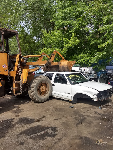 Auto Parts Store «Torrence Auto Wreckers & Parts», reviews and photos, 9601 S Torrence Ave, Chicago, IL 60617, USA