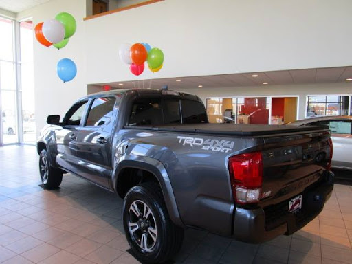 Toyota Dealer «Apple Valley Toyota», reviews and photos, 650 Foxcroft Ave, Martinsburg, WV 25401, USA