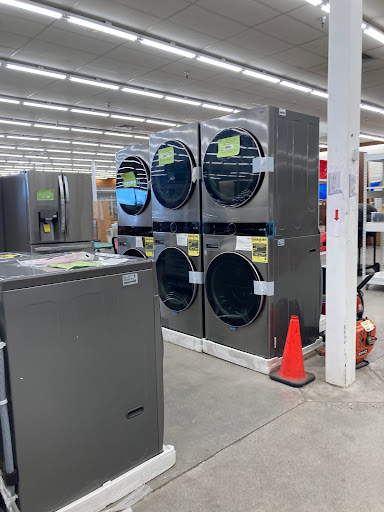 Thrift Store «Knoxville Habitat For Humanity ReStore», reviews and photos, 1511 Downtown W Blvd, Knoxville, TN 37919, USA