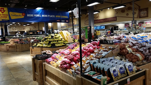 Supermarket «Giant Eagle Supermarket», reviews and photos, 2775 W Market St, Fairlawn, OH 44333, USA