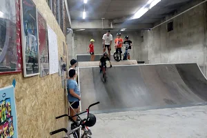 Indoor Skatepark Kolo Split image
