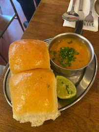 Bhajji aux oignons du Restaurant indien Delhi Bazaar à Paris - n°3