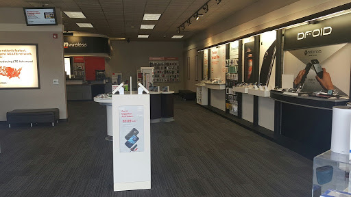 Cell Phone Store «Verizon», reviews and photos, 2777 Papermill Rd, Wyomissing, PA 19610, USA
