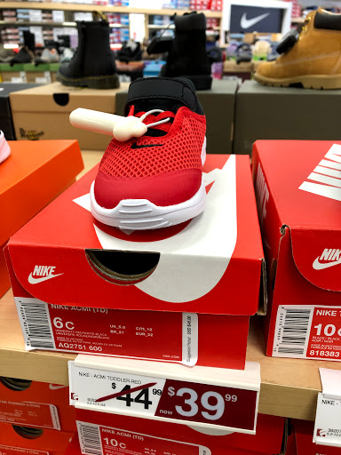 Shoe Store «Famous Footwear», reviews and photos, 835 E Baltimore Pike, Kennett Square, PA 19348, USA