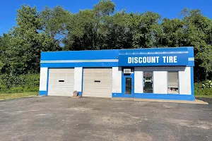 Discount Tires image