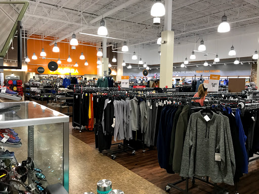 Outdoor Sports Store «Sierra Trading Post», reviews and photos, 95 Danada Square East, Wheaton, IL 60189, USA