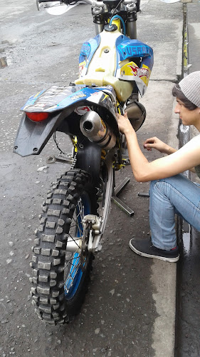 Tauro Motos - Santo Domingo de los Colorados