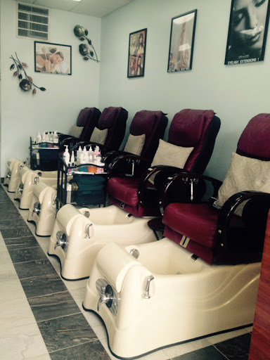 Nail Salon «Anh Beauty Salon», reviews and photos, 142 Harvard St, Brookline, MA 02446, USA