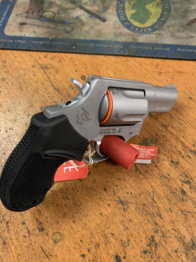 Gun Shop «Bergen Sporting Goods», reviews and photos, 649 Bergen Blvd, Ridgefield, NJ 07657, USA