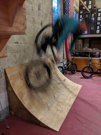 Bicycle Store «Belmar Bike Shop», reviews and photos, 1318 Main St, Belmar, NJ 07719, USA